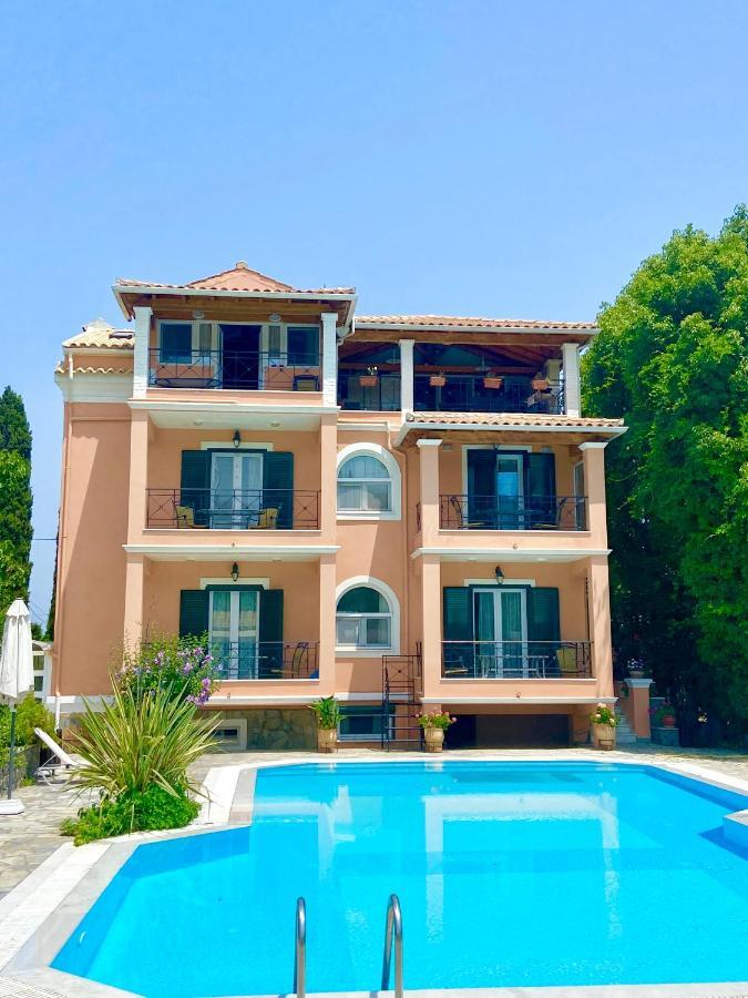 Rosalia & With Pool By Hotelius Aparthotel *