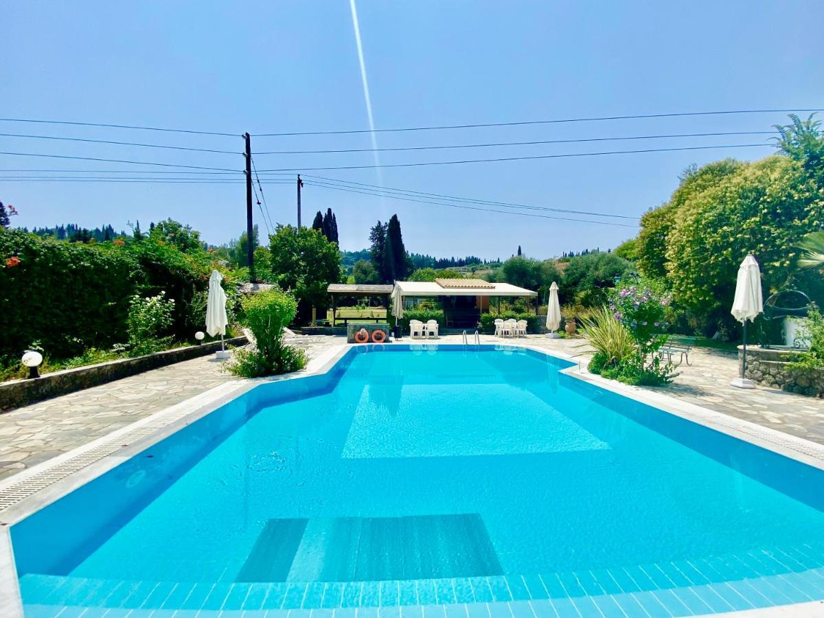Rosalia & With Pool By Hotelius Aparthotel