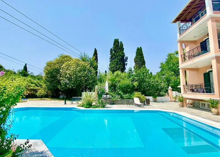 Villa Rosalia Apartments & Studios With Pool By Hotelius