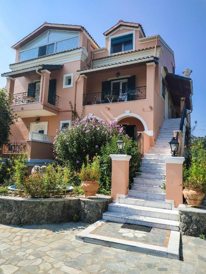 Hotel de apartamente Rosalia & With Pool By Hotelius