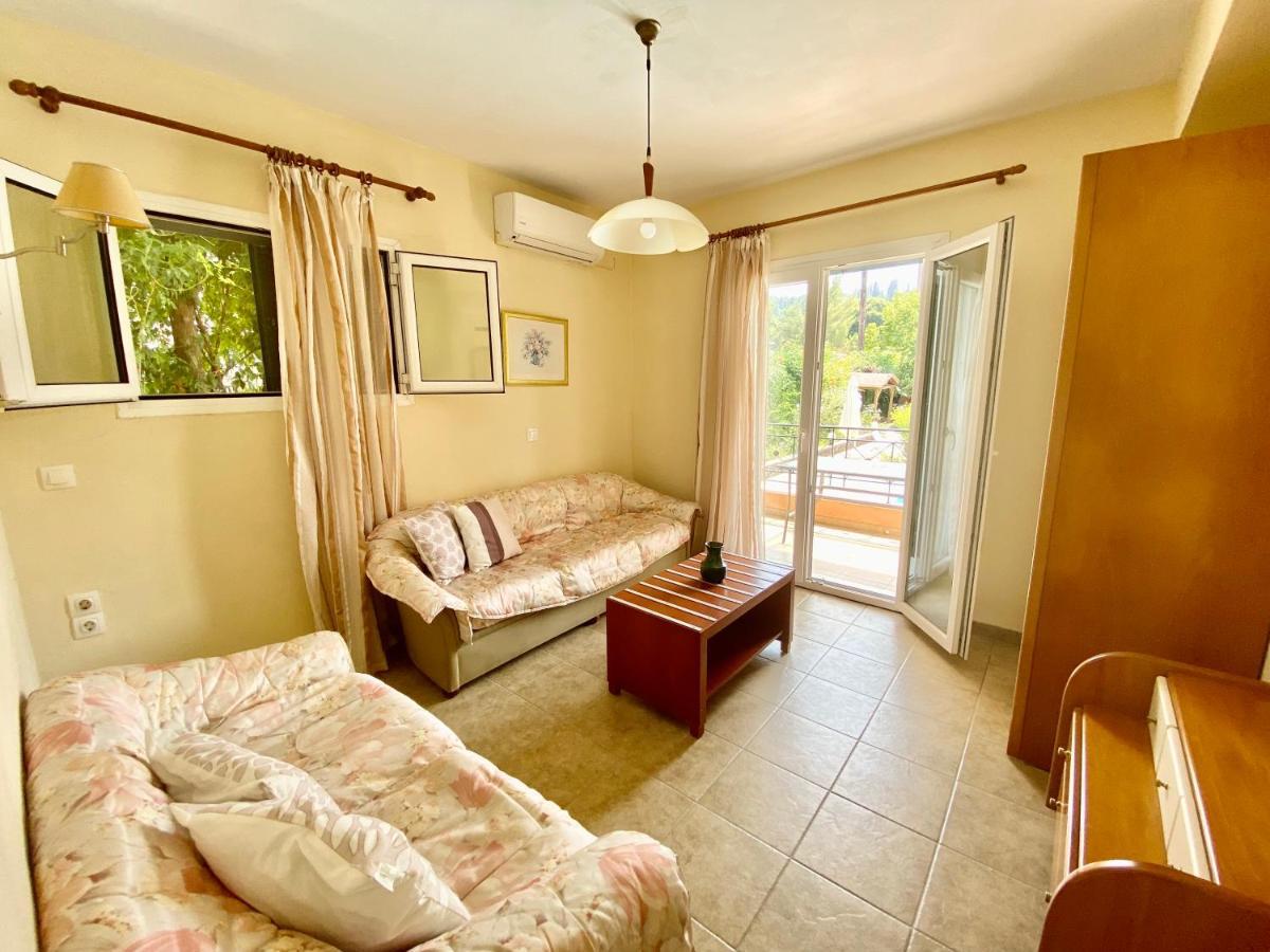 Hotel de apartamente Rosalia & With Pool By Hotelius