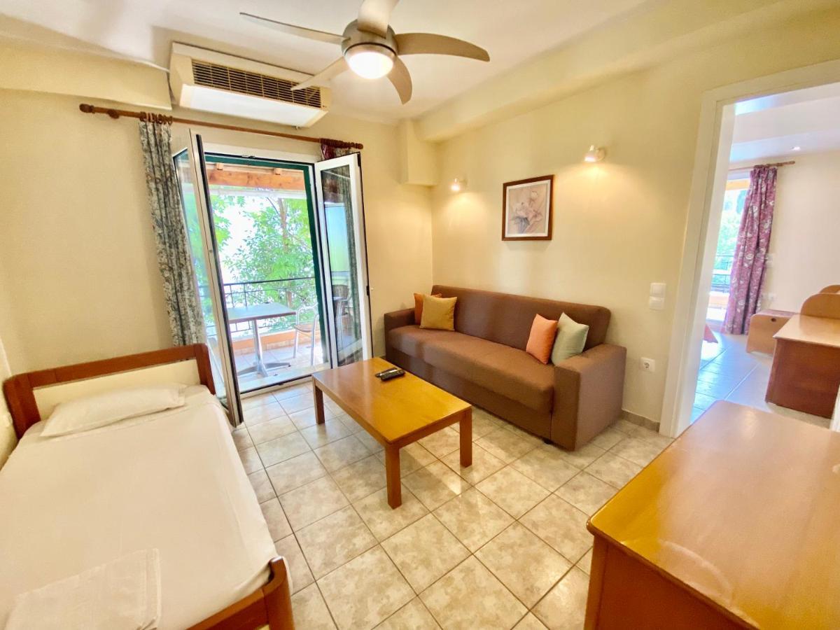 Appart hôtel Rosalia & With Pool By Hotelius Corfu (city)