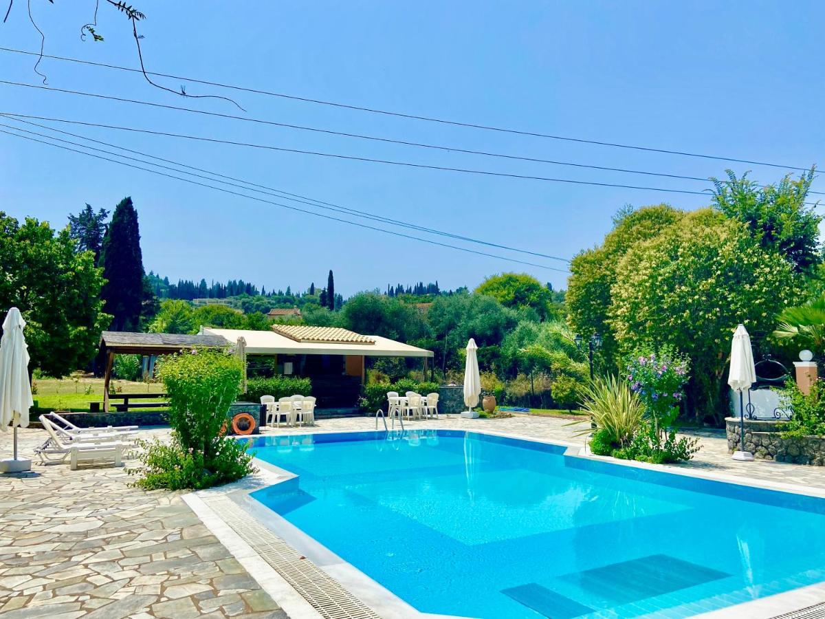 Rosalia & With Pool By Hotelius Appart hôtel *